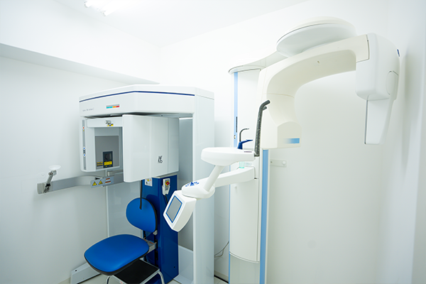 安全なインプラント治療を実現する「Kavo社CT」を採用